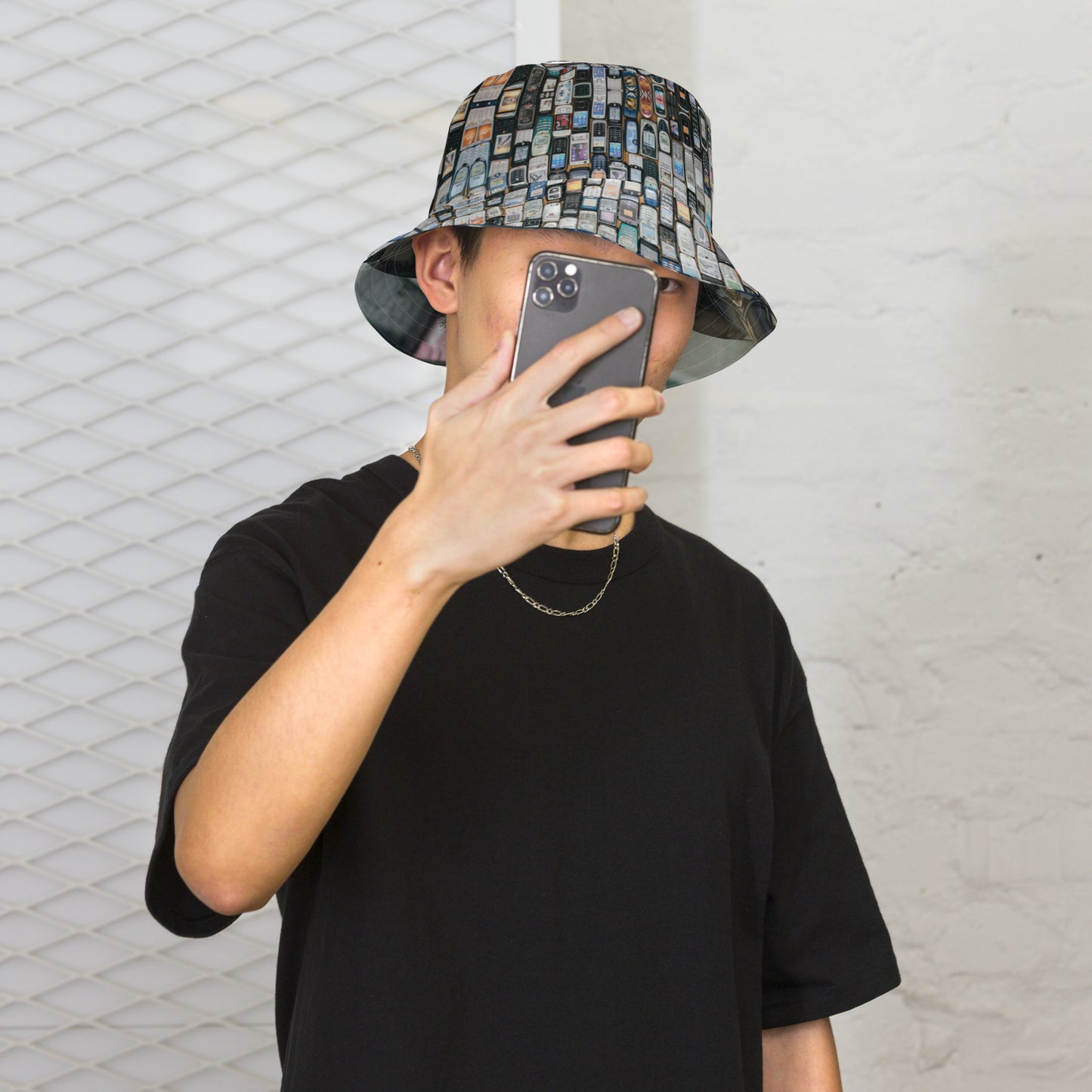 Cellular Reversible bucket hat